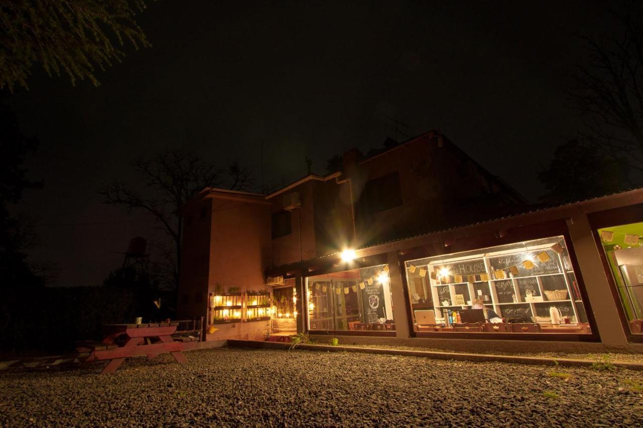 The Hostelhouse Centro. Casa De Huespedes. Villa General Belgrano Luaran gambar